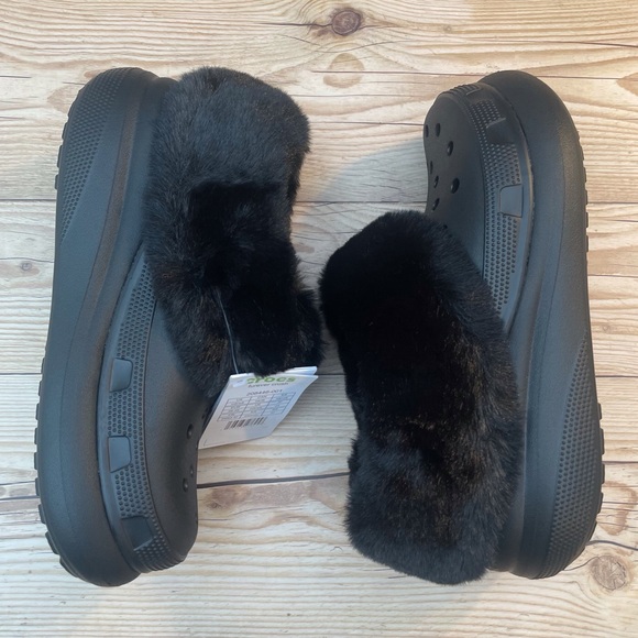 Crocs Furever Crush Fur Lined - Picture 14 of 16